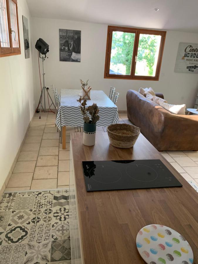 브리뇰 Logement Mabouya 아파트 외부 사진